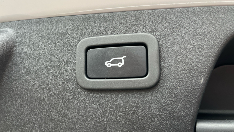 Jaguar E-Pace 2.0d Chequered Flag Edition 5dr Auto Diesel Estate